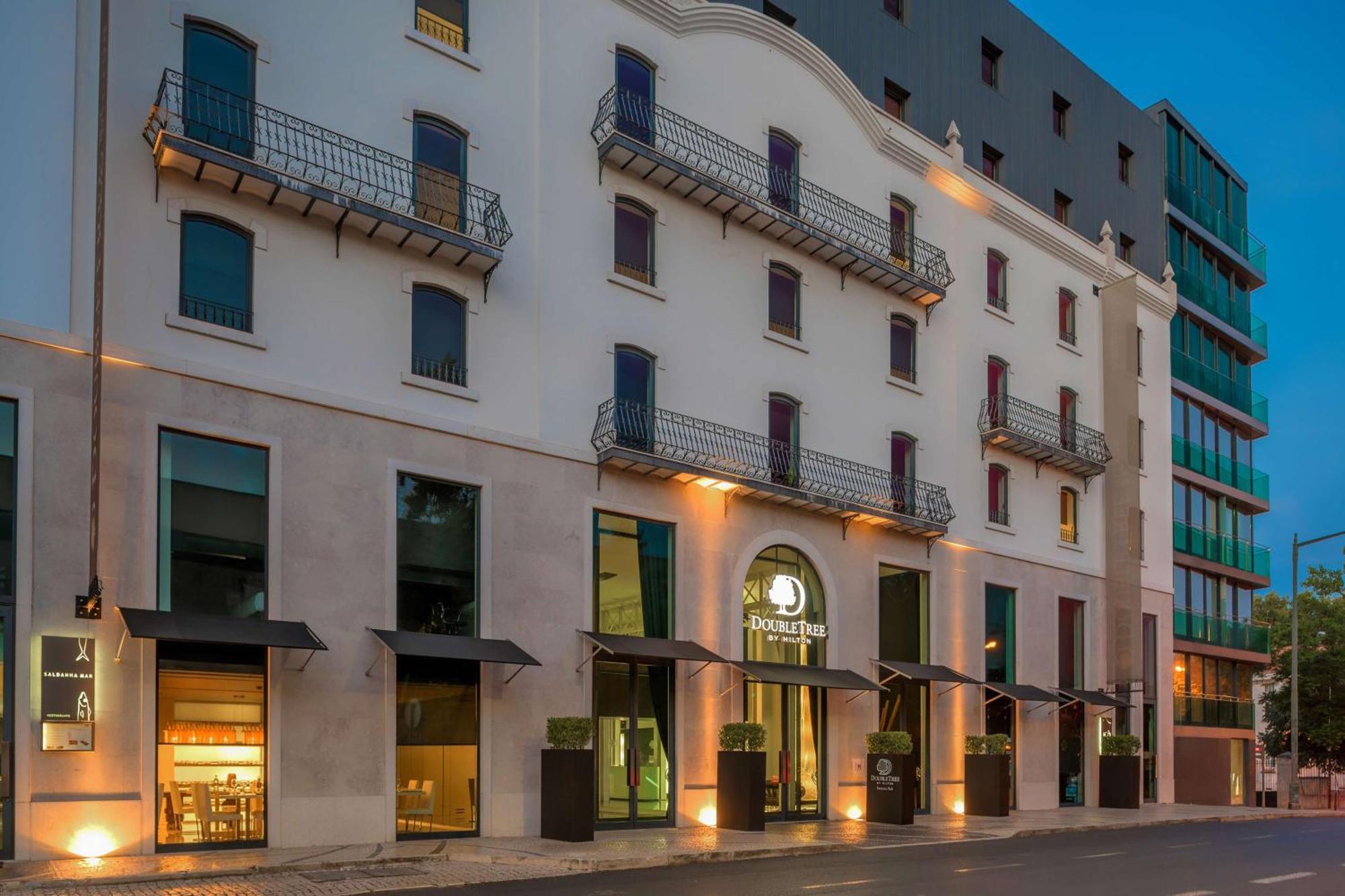 Doubletree By Hilton Fontana Park Hotel