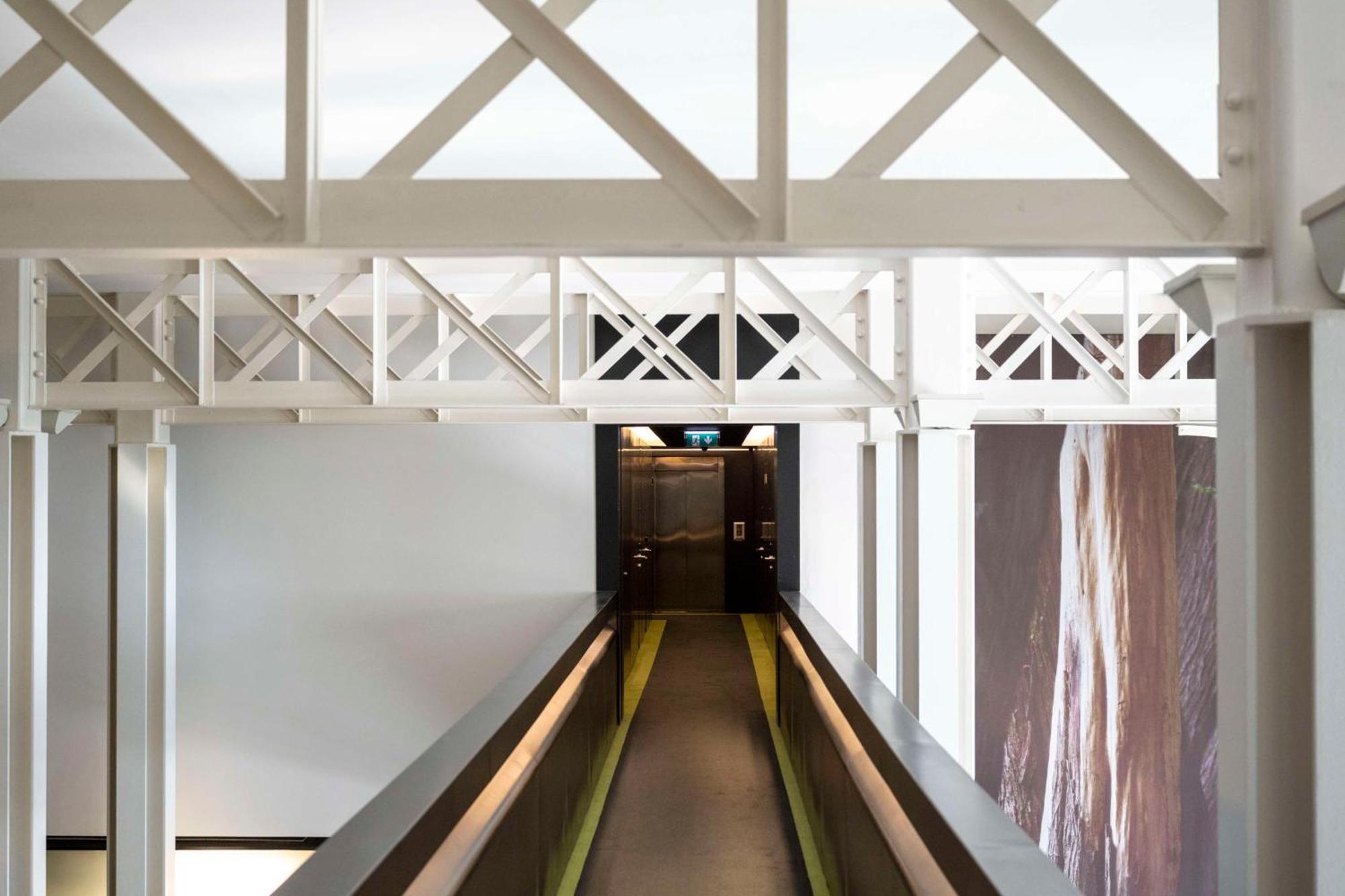 Hotel Doubletree By Hilton Fontana Park 4*