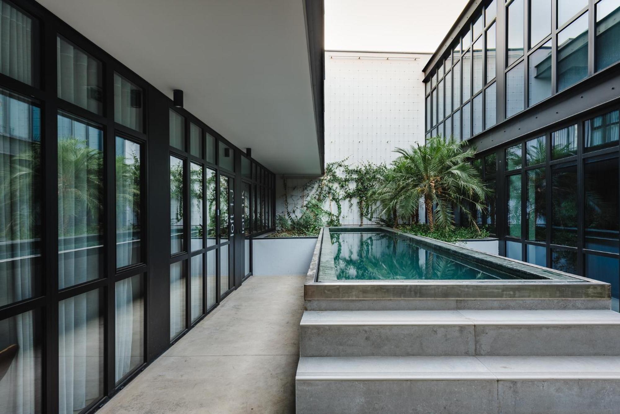 Five Stars Alcantara Lofts