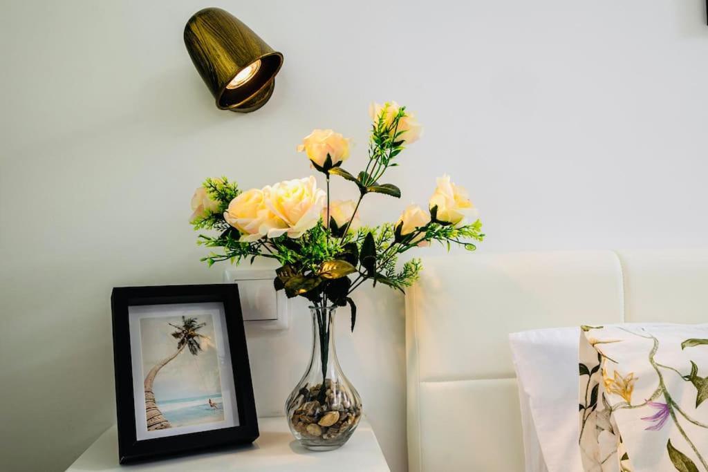 Modern 3 Bedroom Flat In *