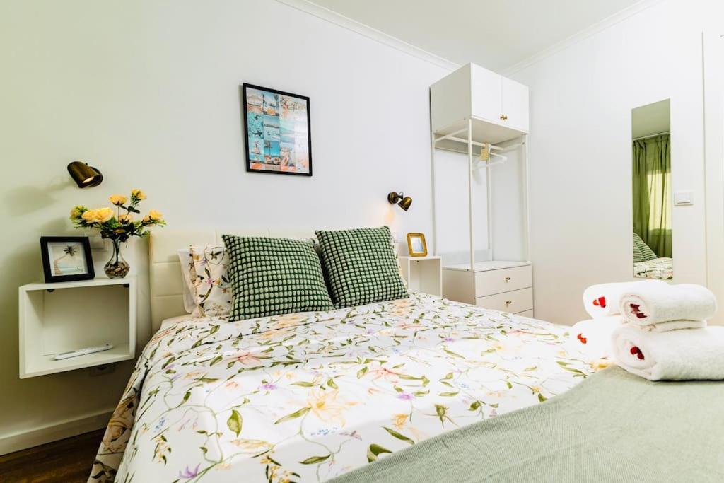 Modern 3 Bedroom Flat In Apartamento Lisboa