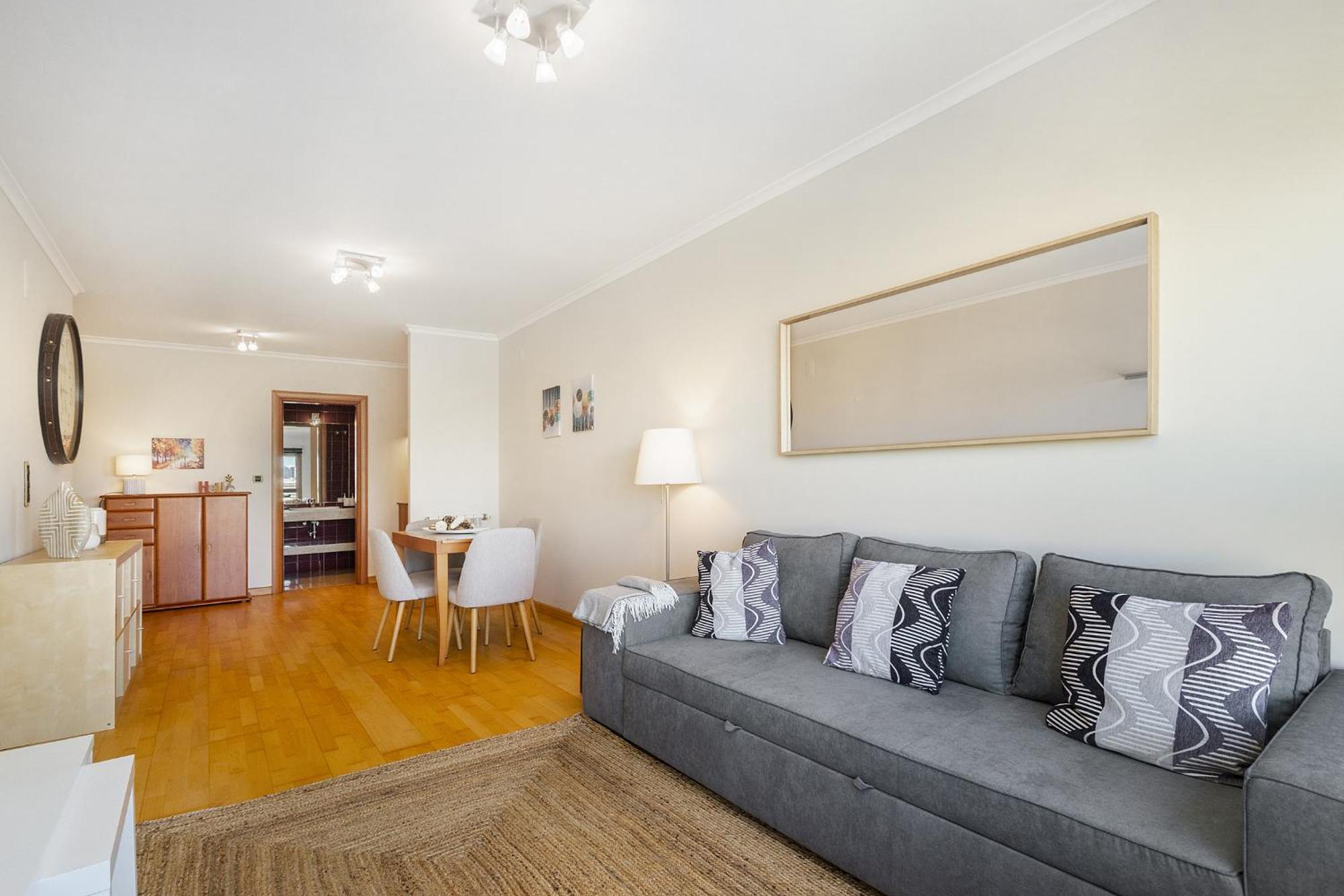Spacious 2br With Free Parking In By Soulplaces Apartamento Lisboa