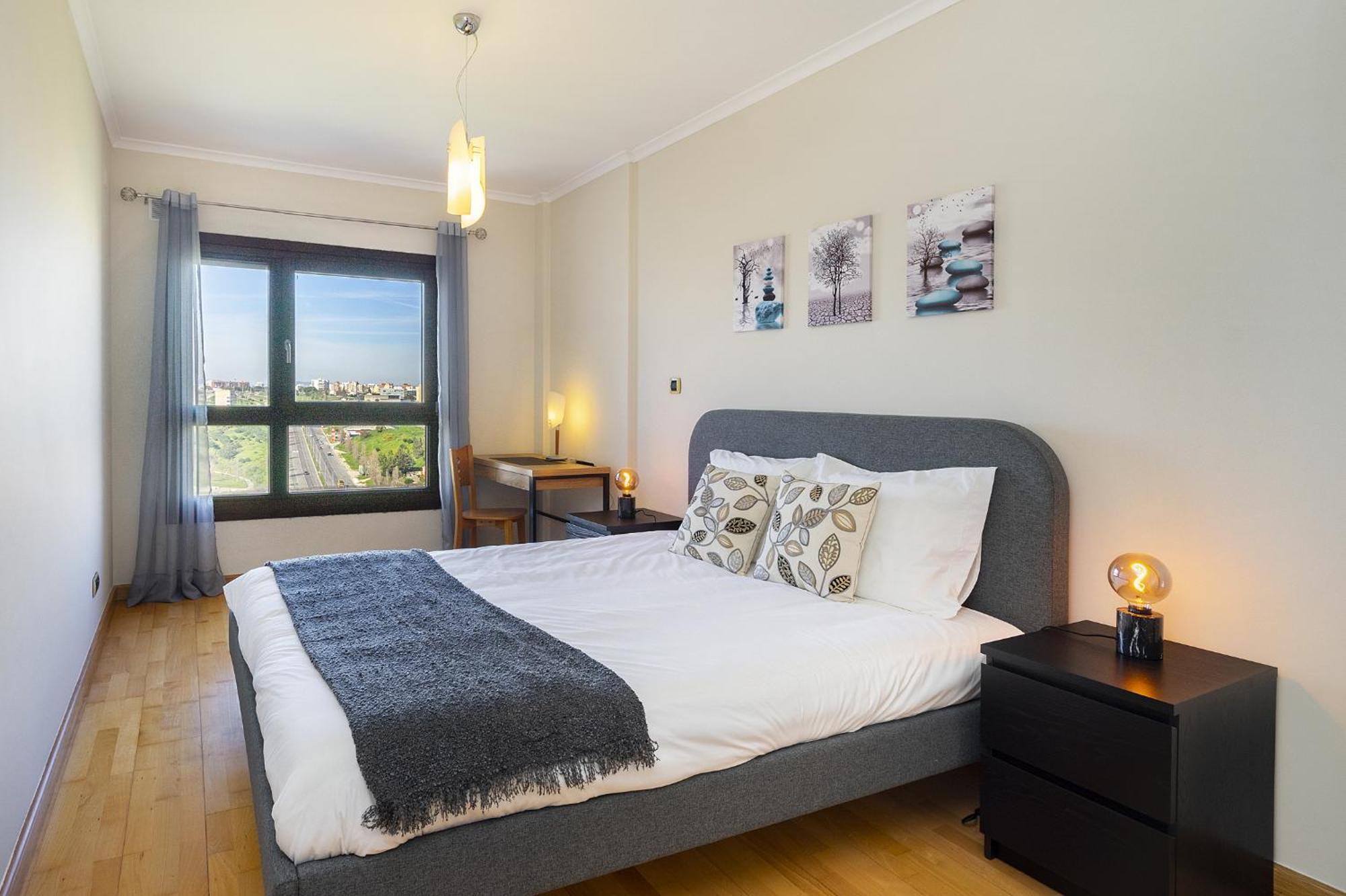 Spacious 2br With Free Parking In By Soulplaces *