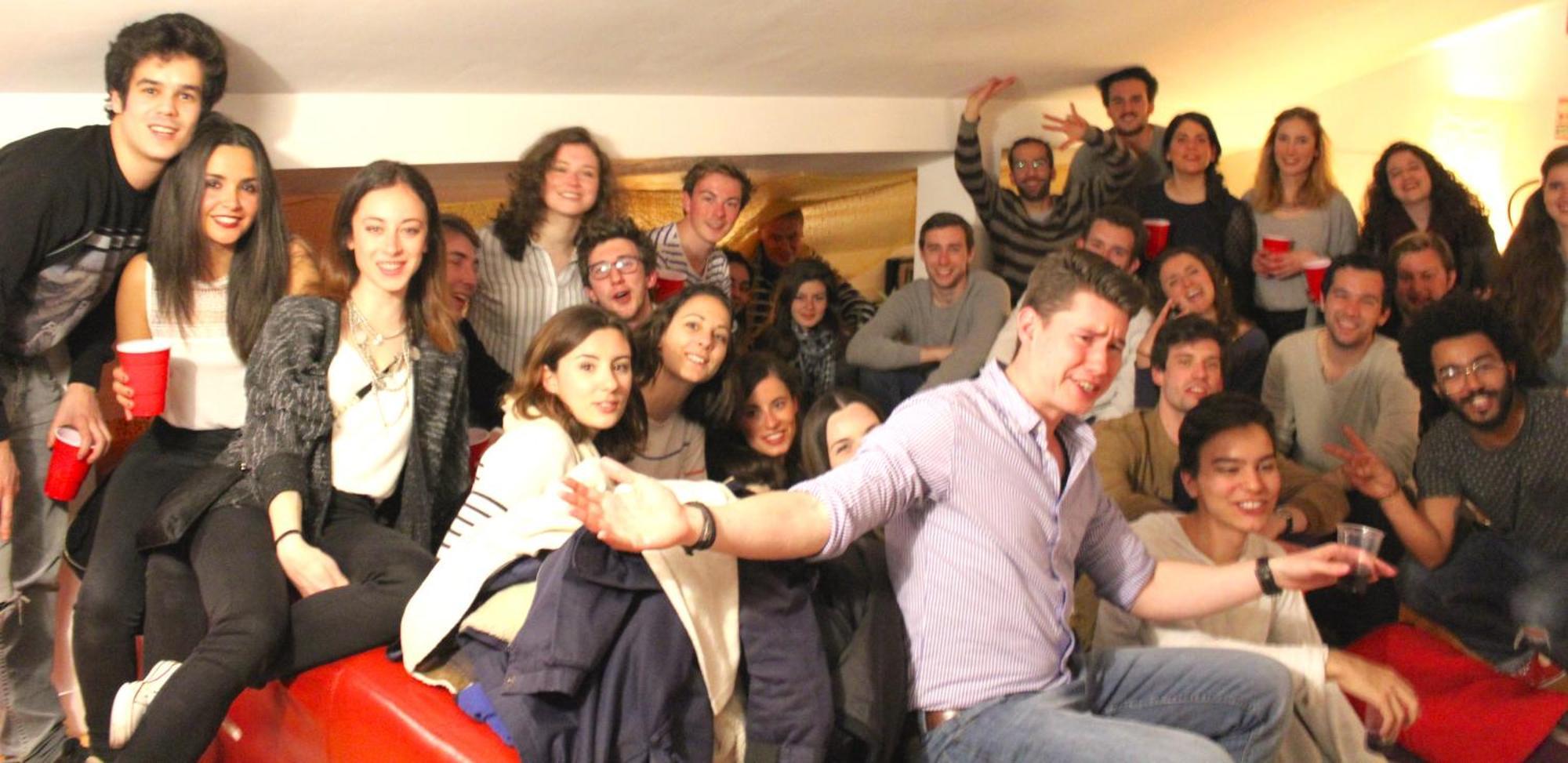 We F Tourists Hostal
