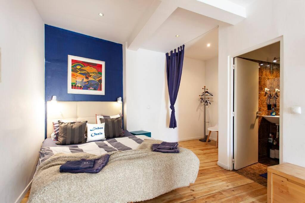 Alfama Iii - French Balcony And Smart Check-in