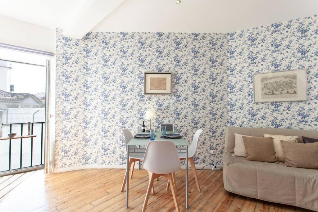 Alfama Iii - French Balcony And Smart Check-in Apartment *