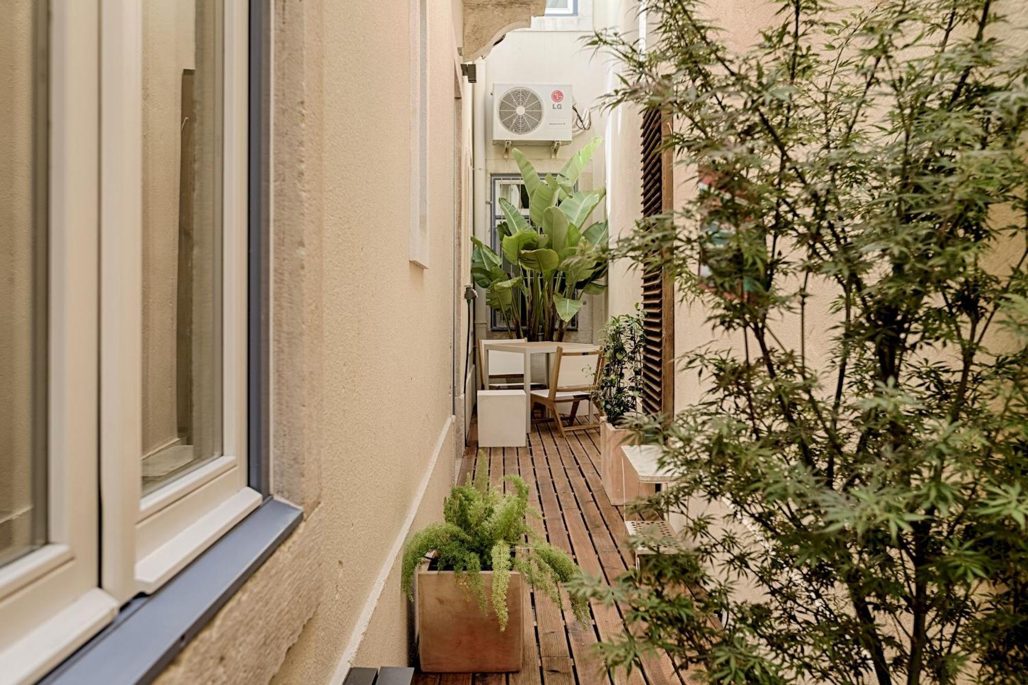 Romantic Gem In Alfama Lisboa