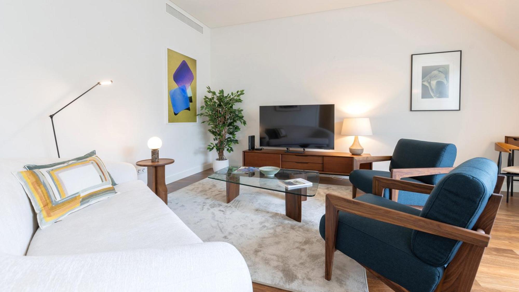 Stunning With Balcony By Lovelystay Lisboa