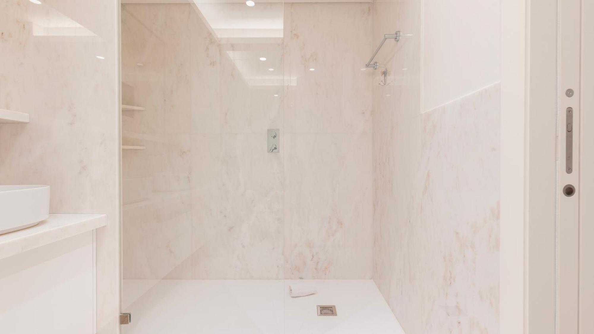 Stunning With Balcony By Lovelystay Apartamento
