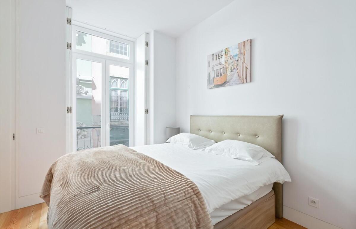Spacious 1 Bedroom Near Baixa Lisboa