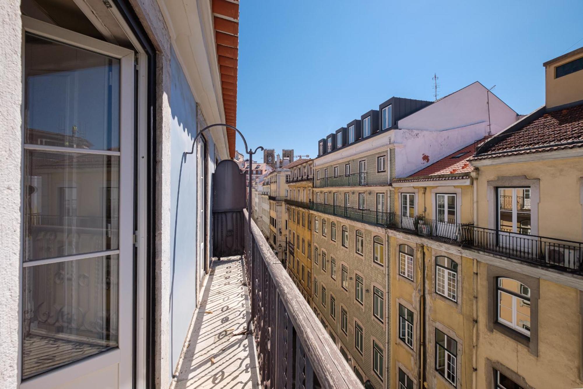 Nomad's Downtown - 3bdr S Juliao Apartamento