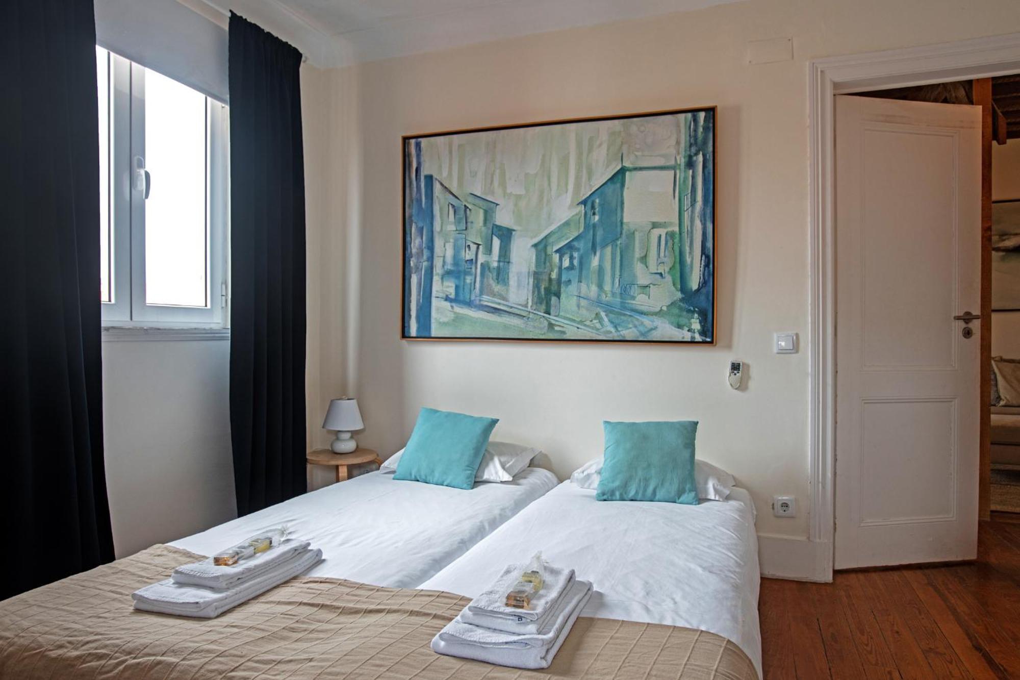 Large Family Flat In Campo De Ourique * Lisboa