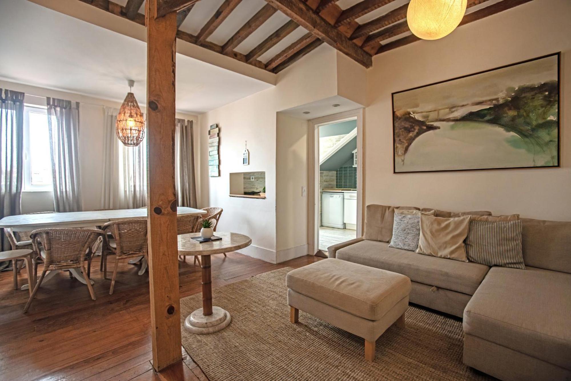 Large Family Flat In Campo De Ourique