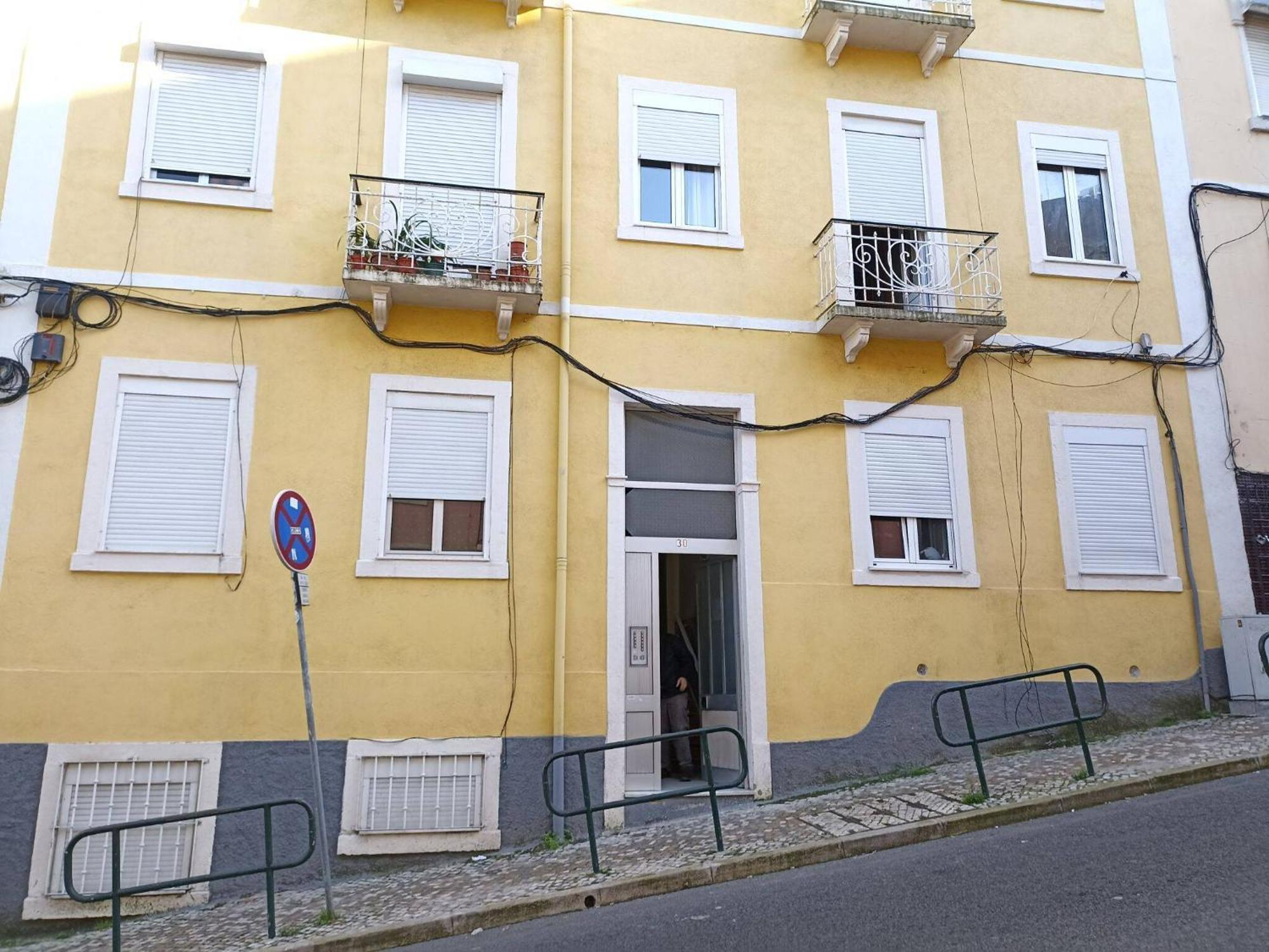 Charming Flat With 2 Bedrooms On Lisbon's 7th Hill Lisboa