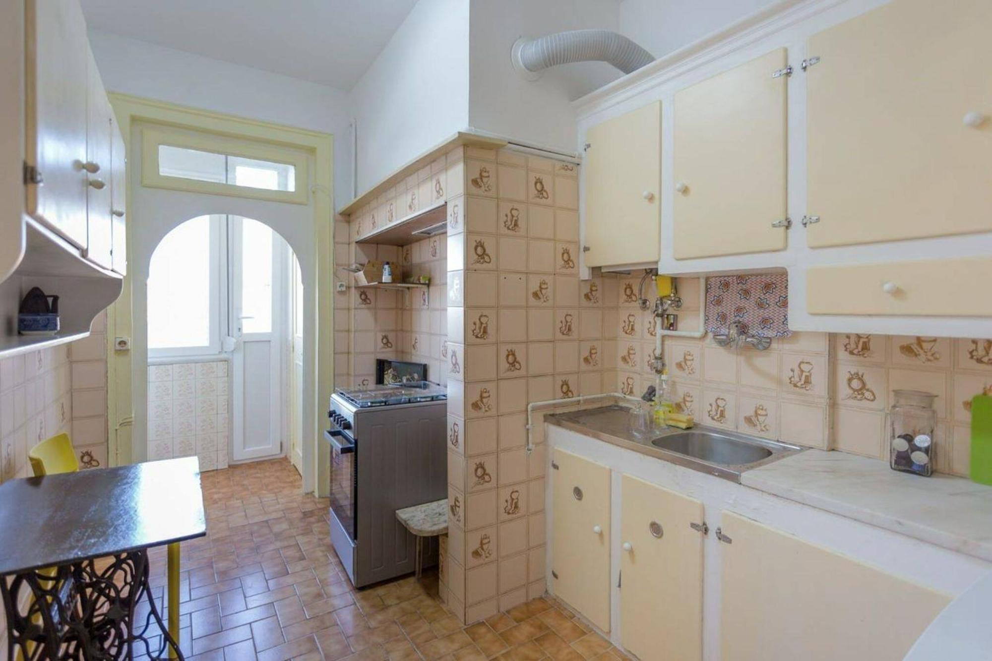 Charming Flat With 2 Bedrooms On Lisbon's 7th Hill Lisboa