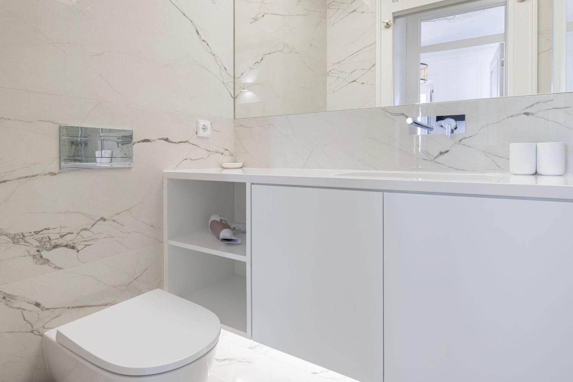 Hidden Oasis With Pool By Lovelystay Apartamento Lisboa