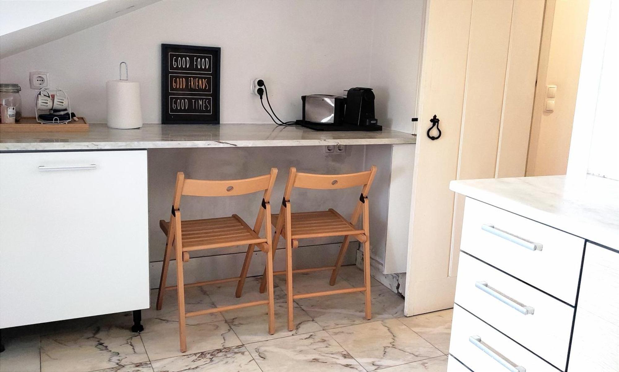Triplo Com Wc Privativo No Coracao Do Chiado Habitación en casa particular *