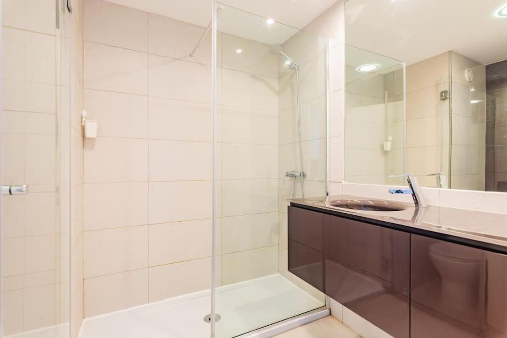 Lay Your At Avenida Da Liberdade Lisboa