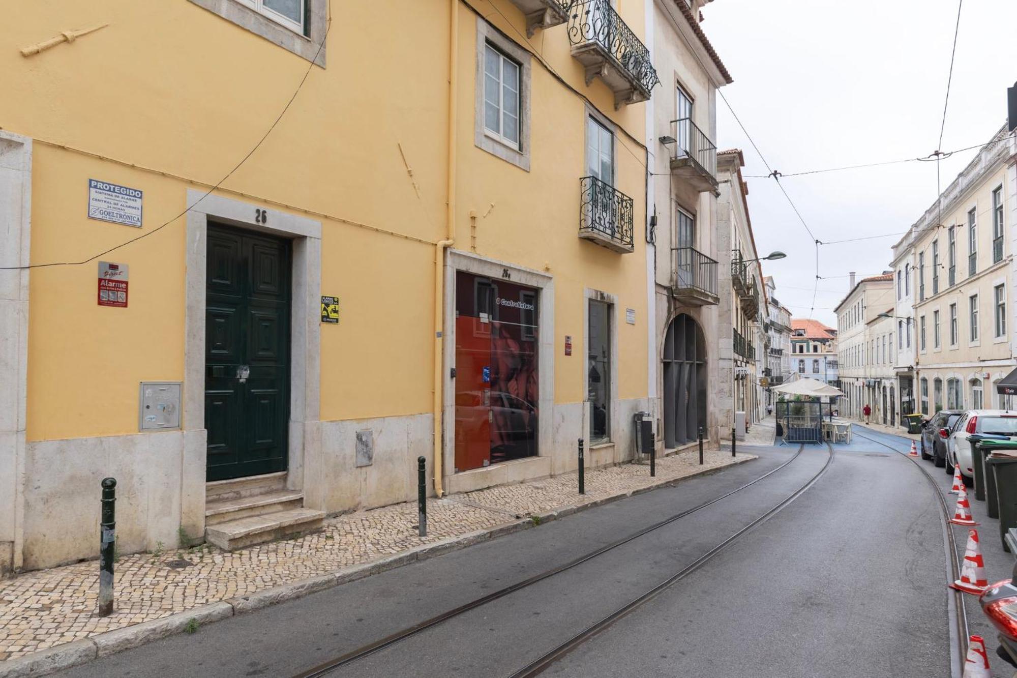 Chiado Center 1bdr Flat By Lovelystay Apartamento Lisboa