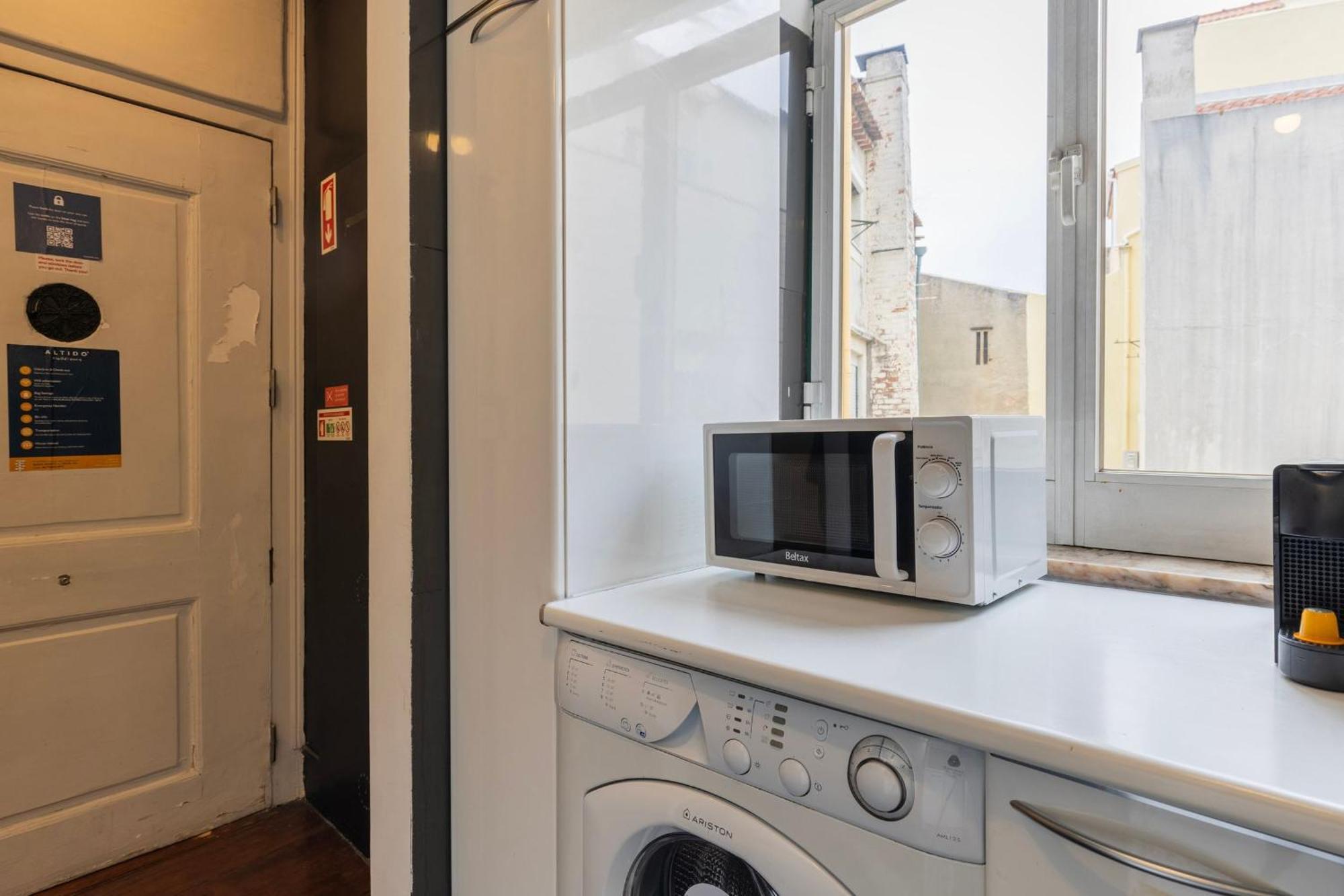 Chiado Center 1bdr Flat By Lovelystay * Lisboa