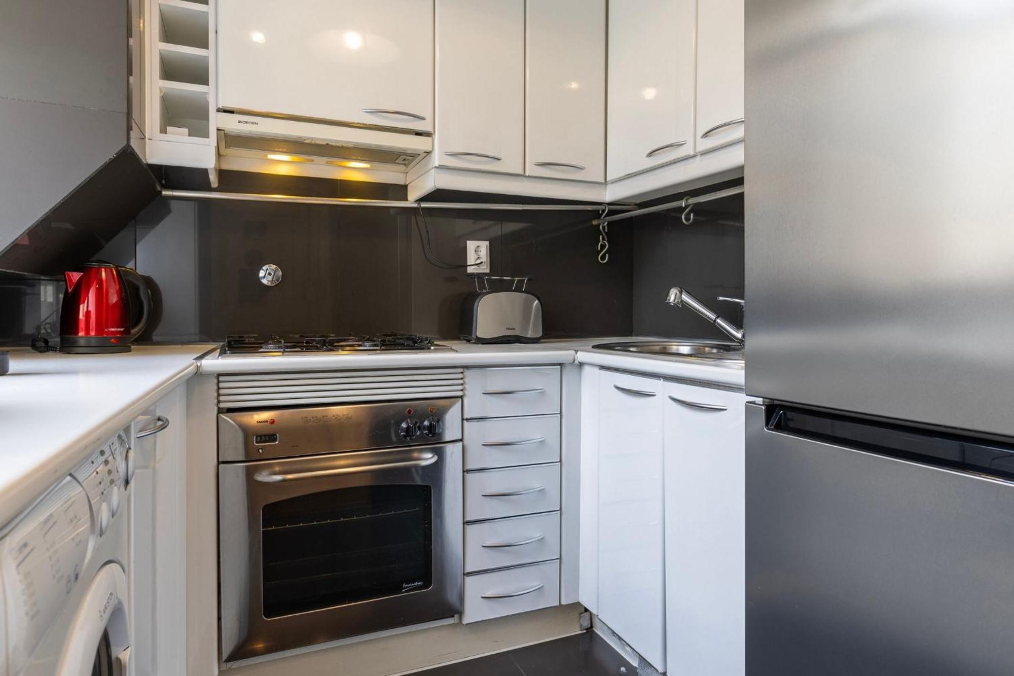 Chiado Center 1bdr Flat By Lovelystay