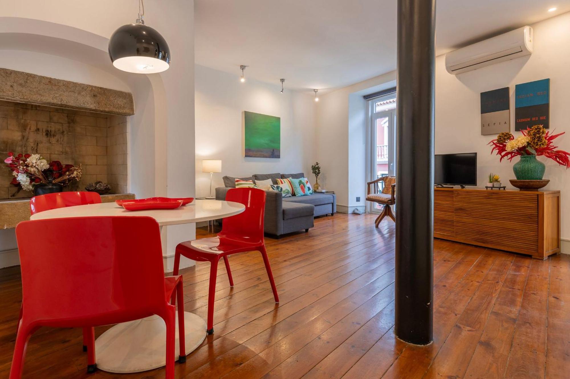Chiado Center 1bdr Flat By Lovelystay * Lisboa