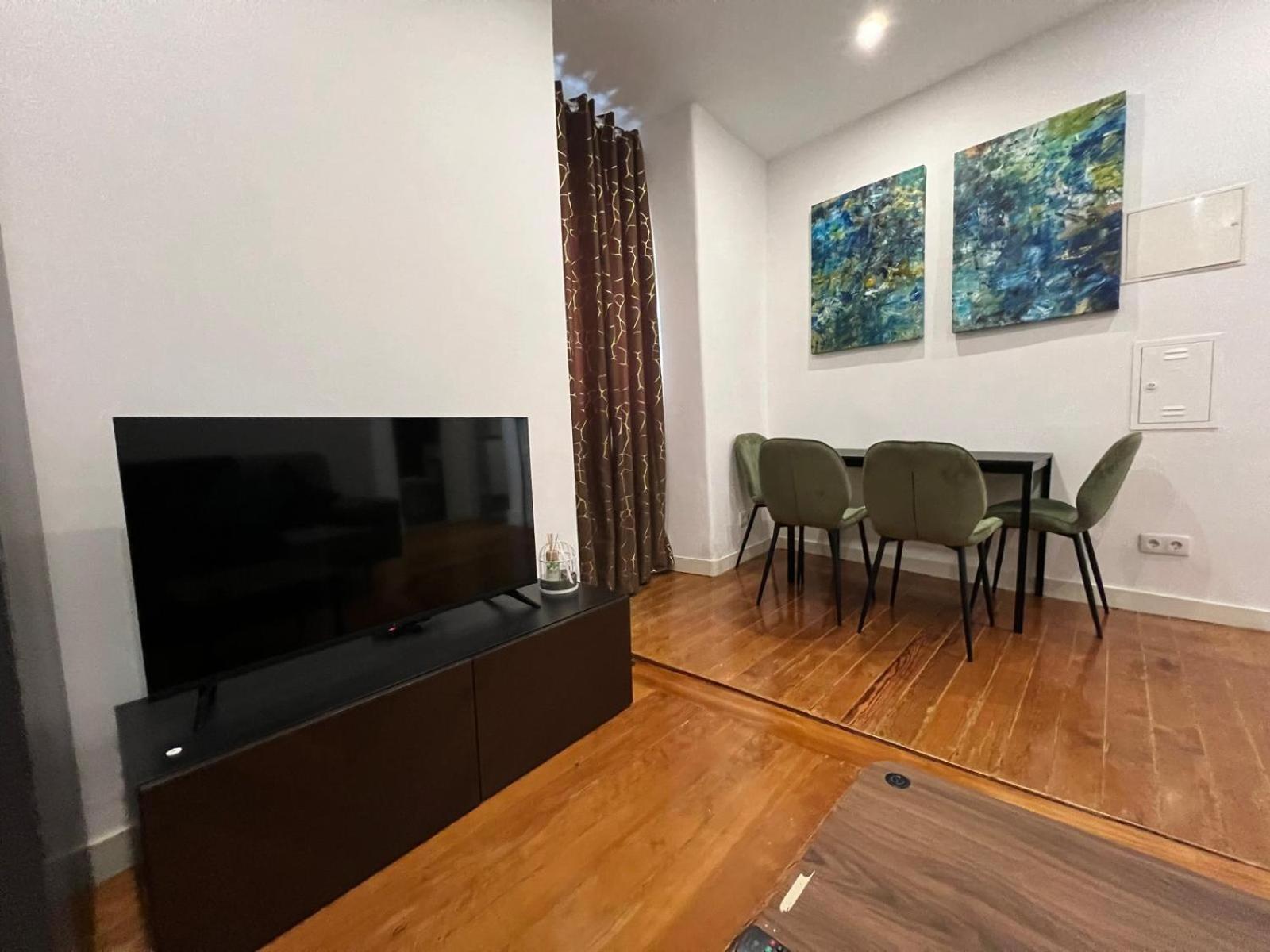 32 2 - Heart Of Private Apartment, Bairro Alto Lisbon
