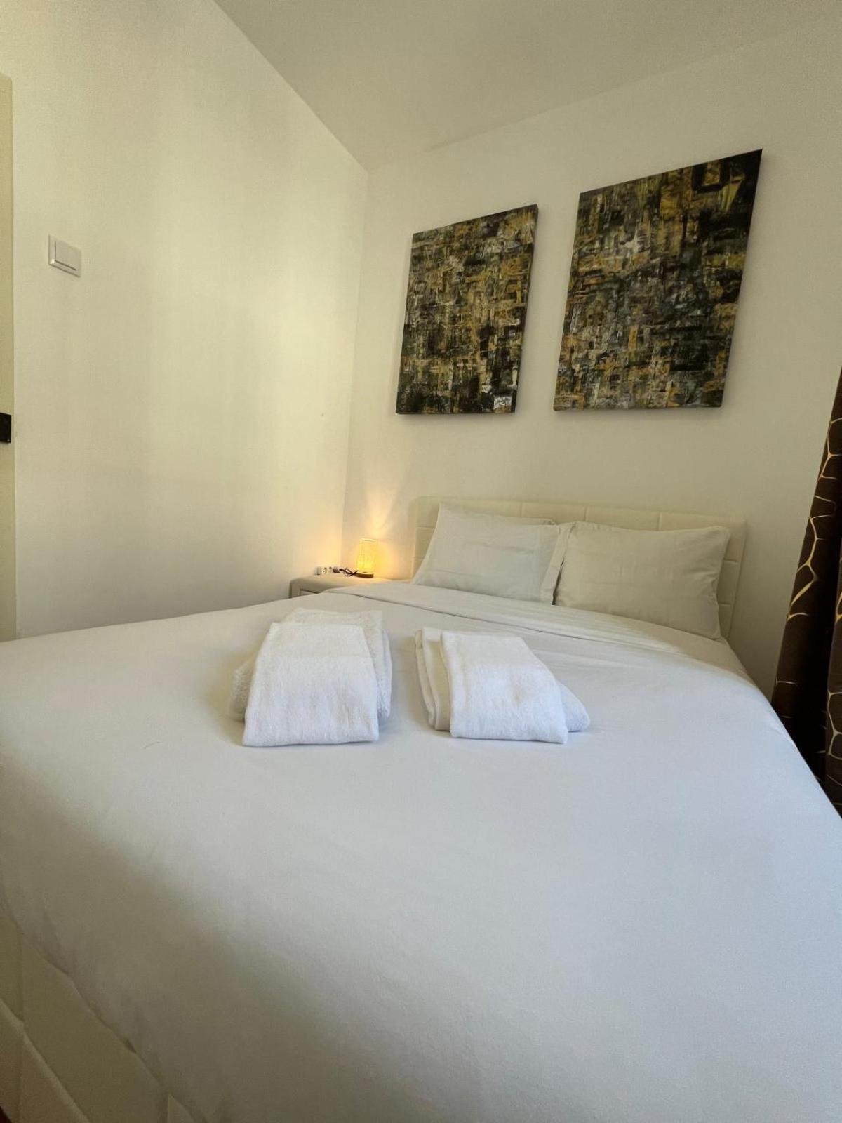 32 2 - Heart Of Private Apartment, Bairro Alto Lisbon
