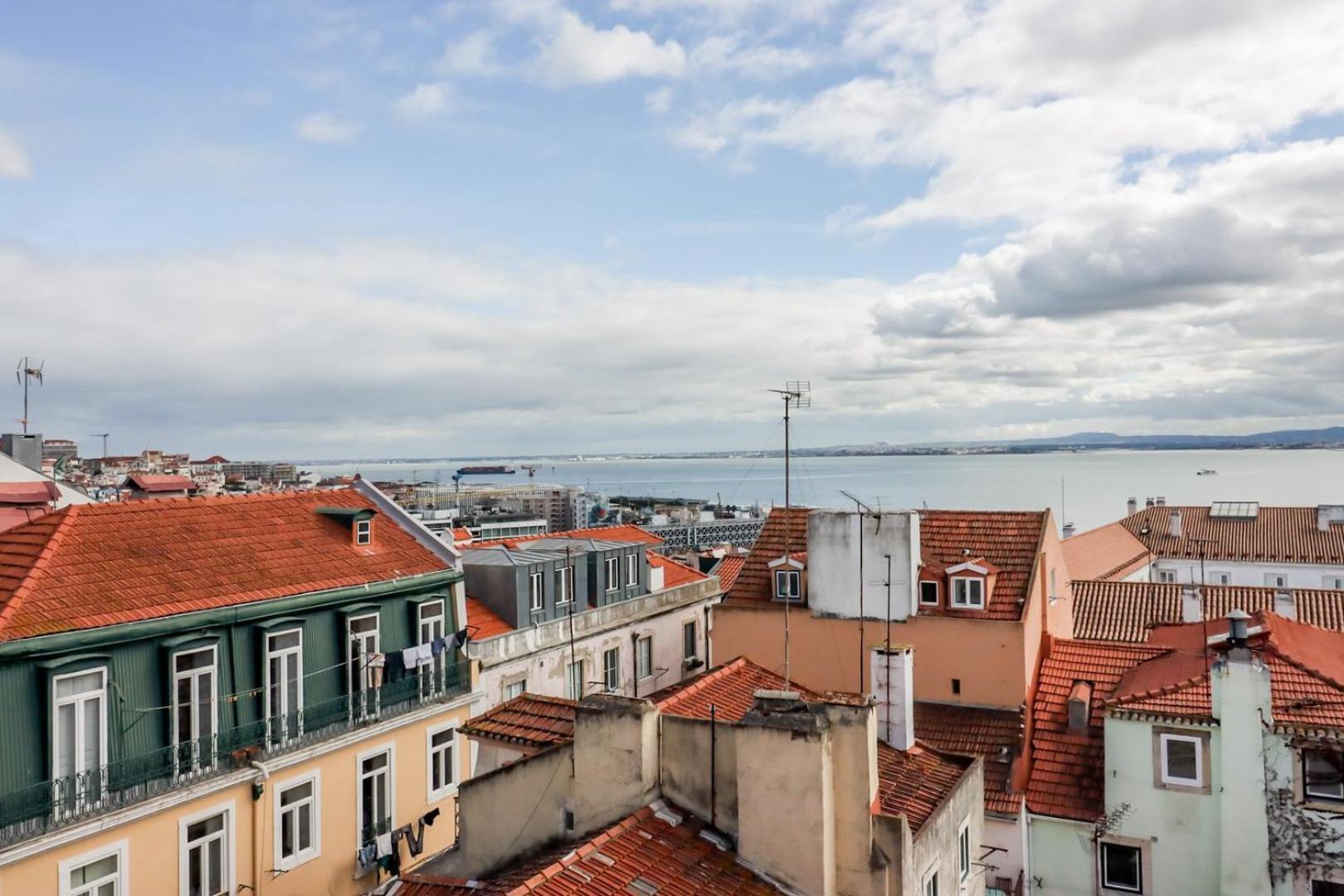 2br Terrace With Tagus View - Air-conditioned | By Airnest Apartamento *