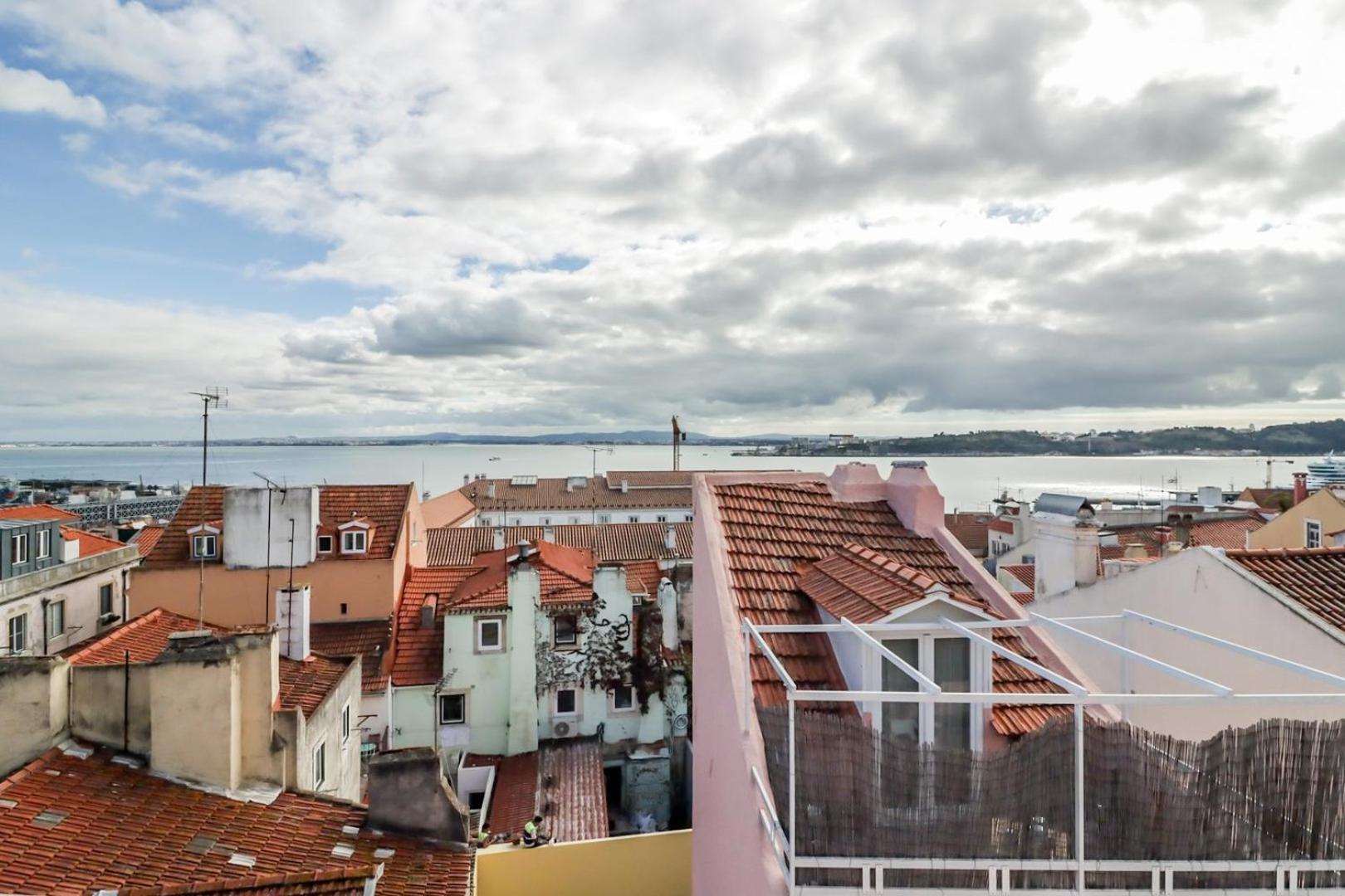 2br Terrace With Tagus View - Air-conditioned | By Airnest Lisboa