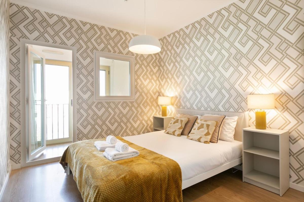 Apartamento Modern 2bdr Flat In The City's Heart!