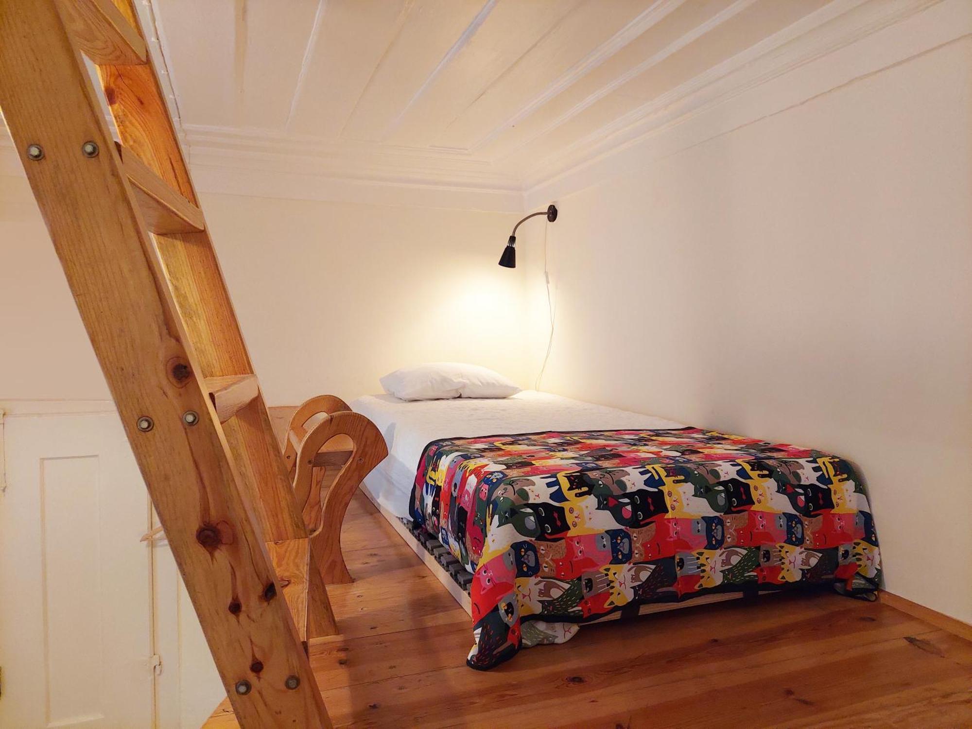Calling Guest house *