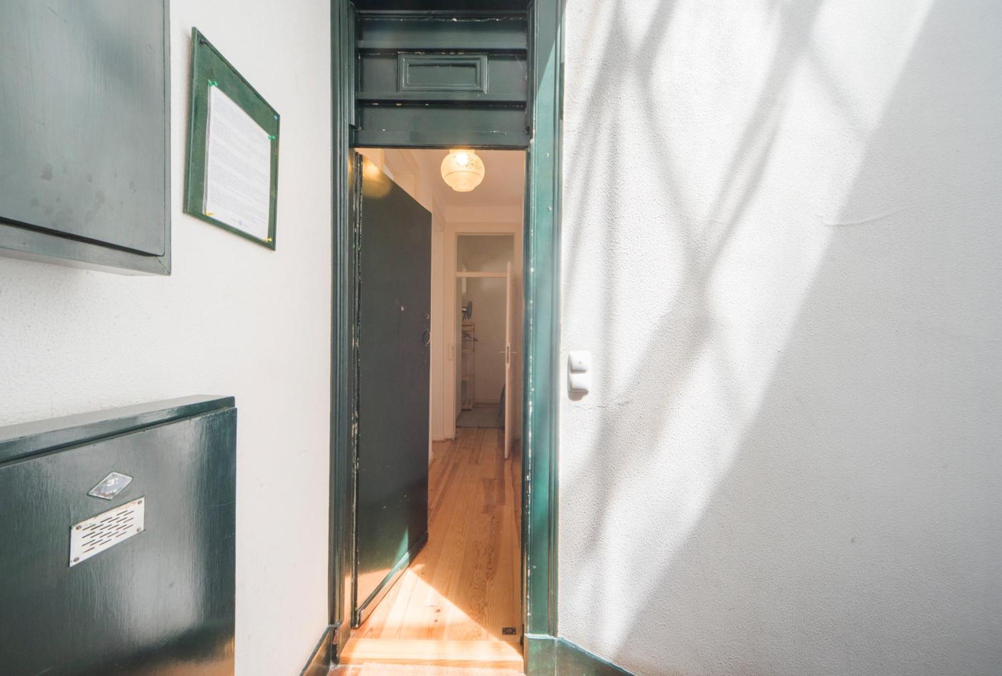 Apartamento Com 3 Quartos Muito Acolhedores Nos Anjos *