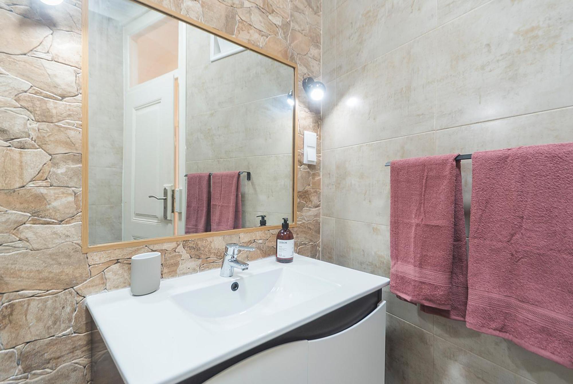 Apartamento Com 3 Quartos Muito Acolhedores Nos Anjos Lisboa
