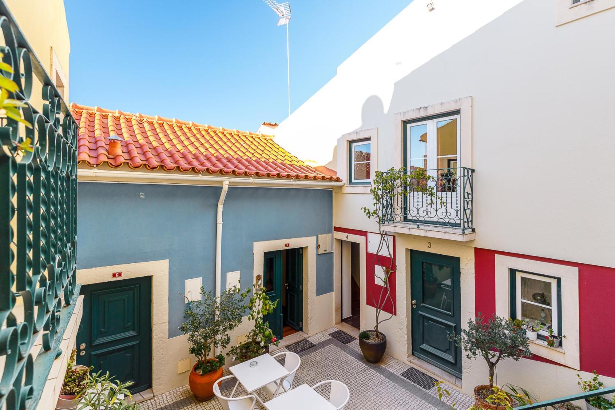 Apartment Pateo Santo Estevao-self Catering Lisbon