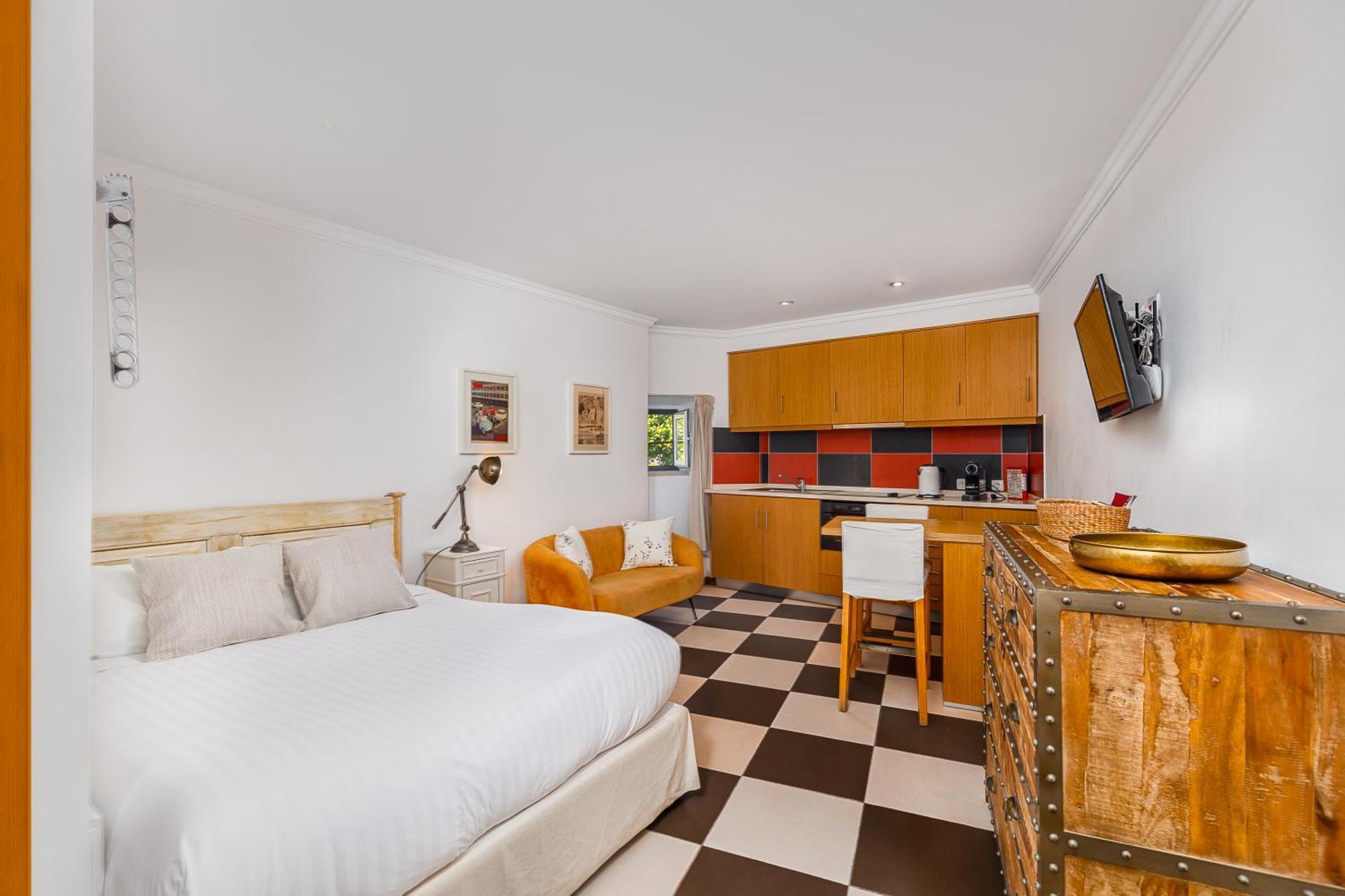 Pateo Santo Estevao-self Catering Apartment Lisbon