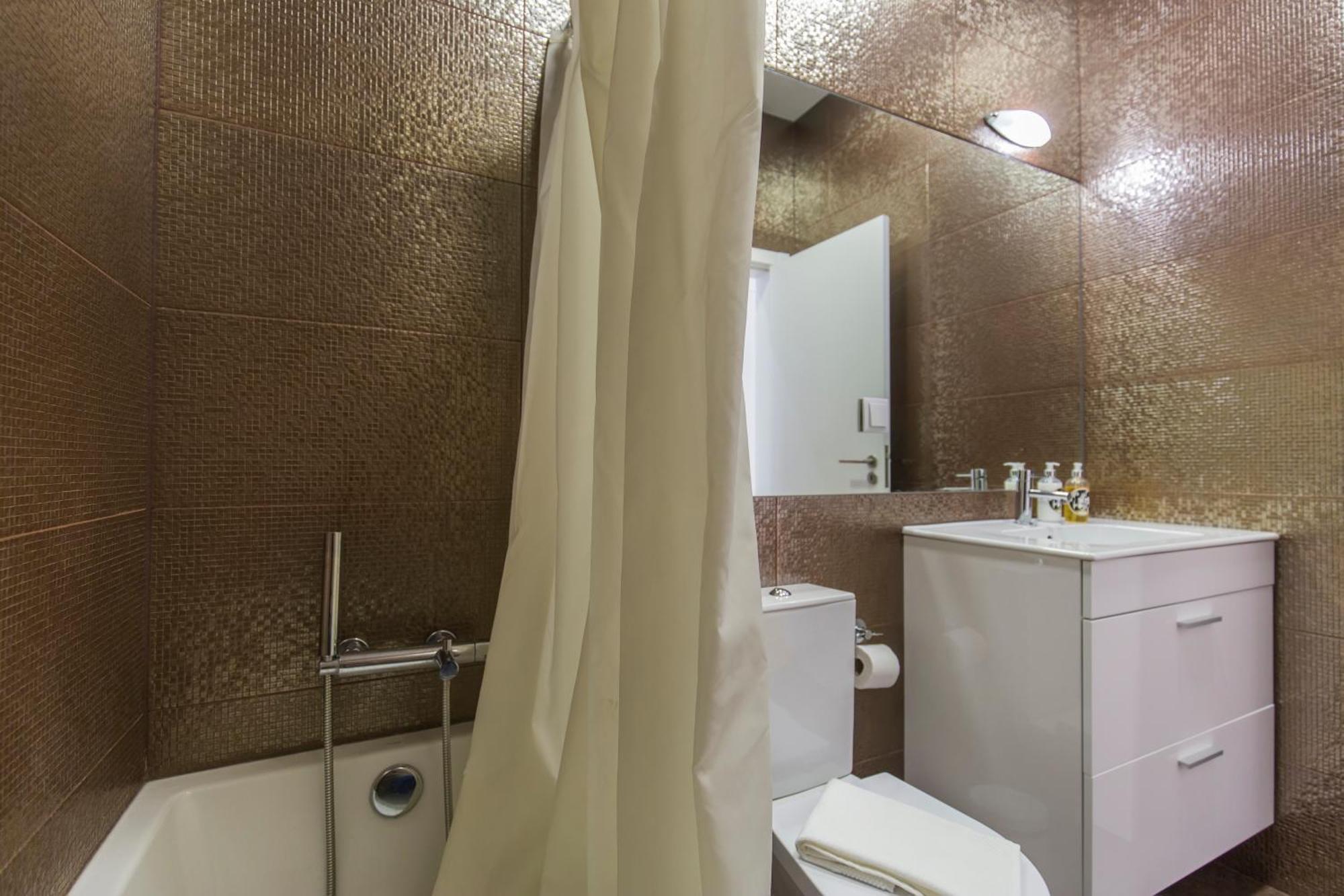 100 A - Casa Chiado-charming Apartamento