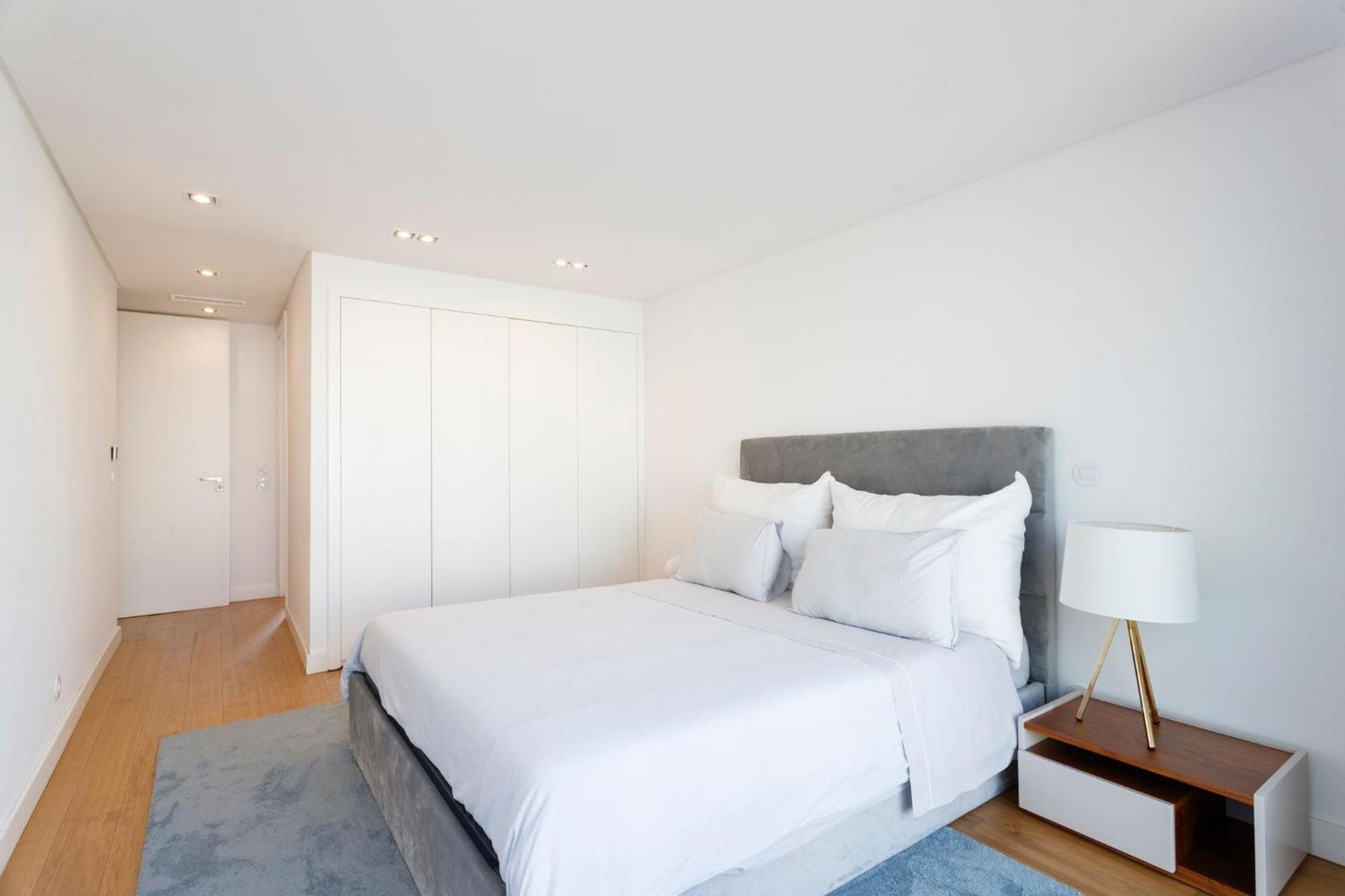 Habitación en casa particular Luxury With Balcony And Shared In The Parque Eduardo Vii Area *