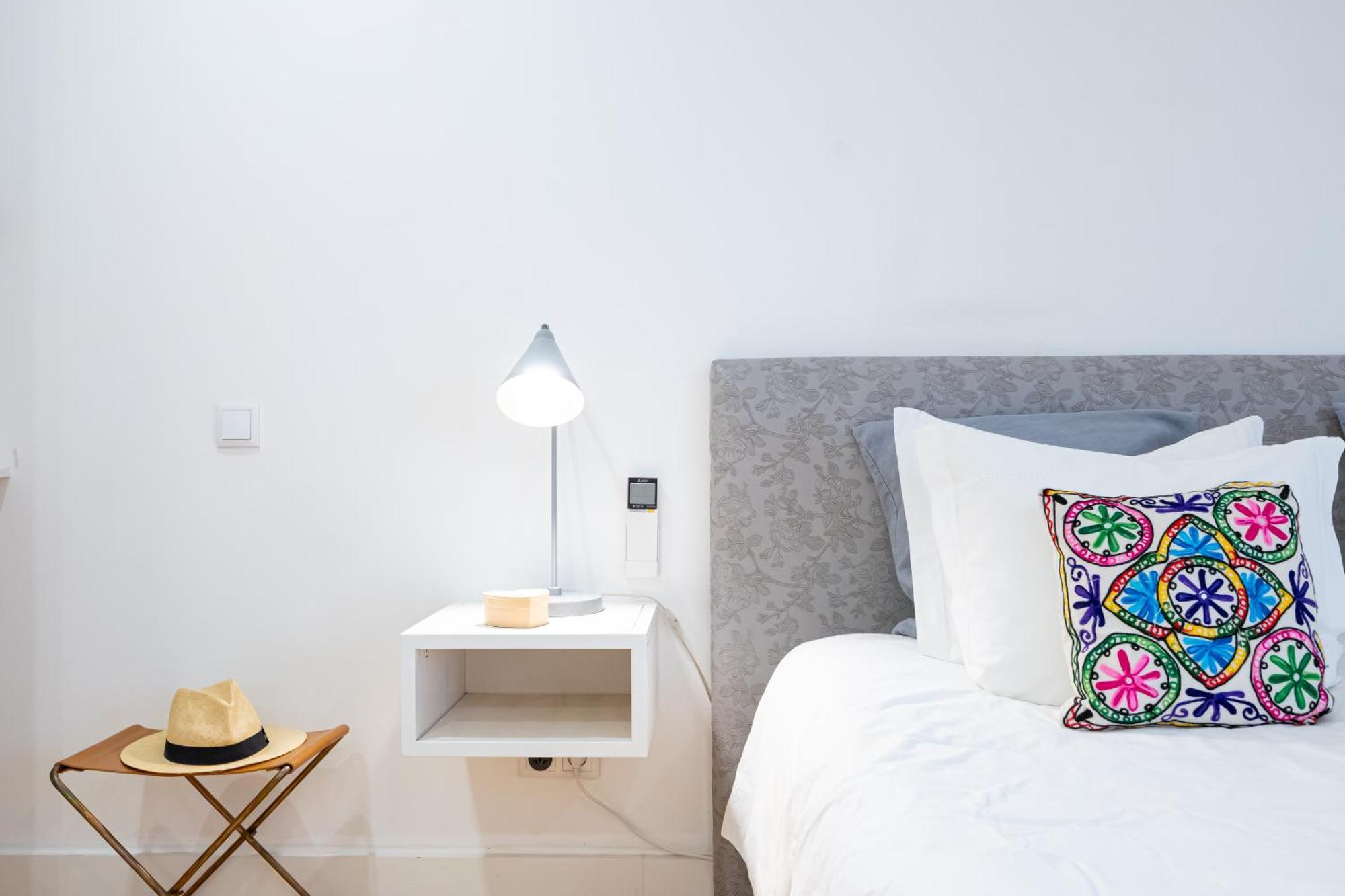 Boutique In The Heart Of ! Lemonn C Apartment *
