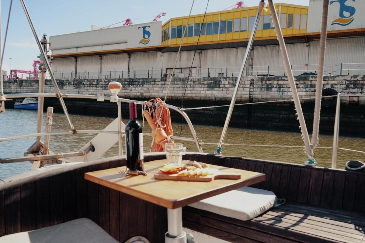 Cozy Marina Sleepaboard - Sail Away Hotel en barco
