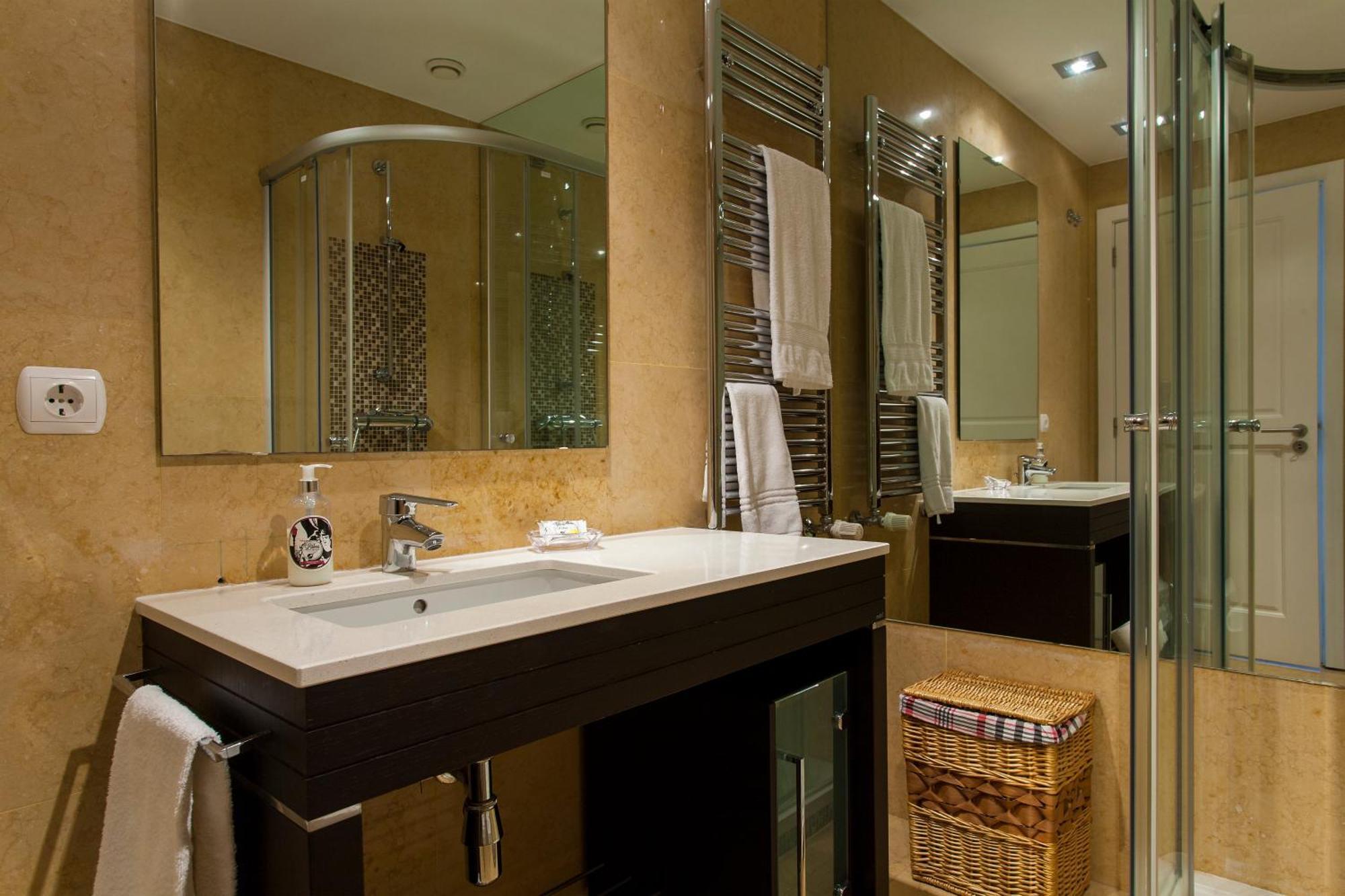 Joivy Stunning Design In Chiado Apartamento *
