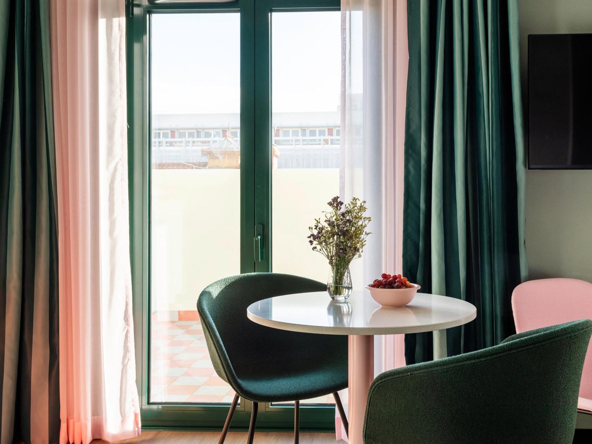 Numa Anjos Apartahotel 4*