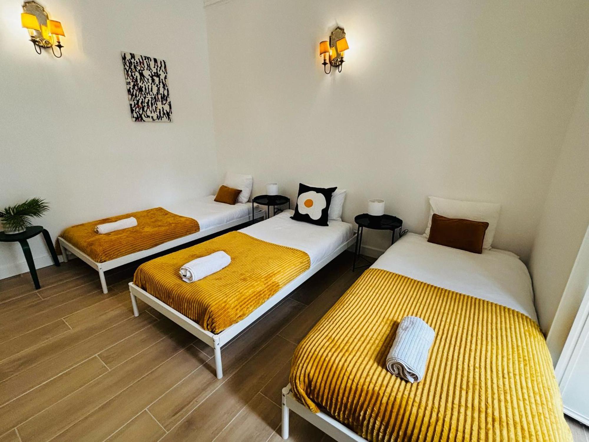 Hostal Location For Tourists, Centre *