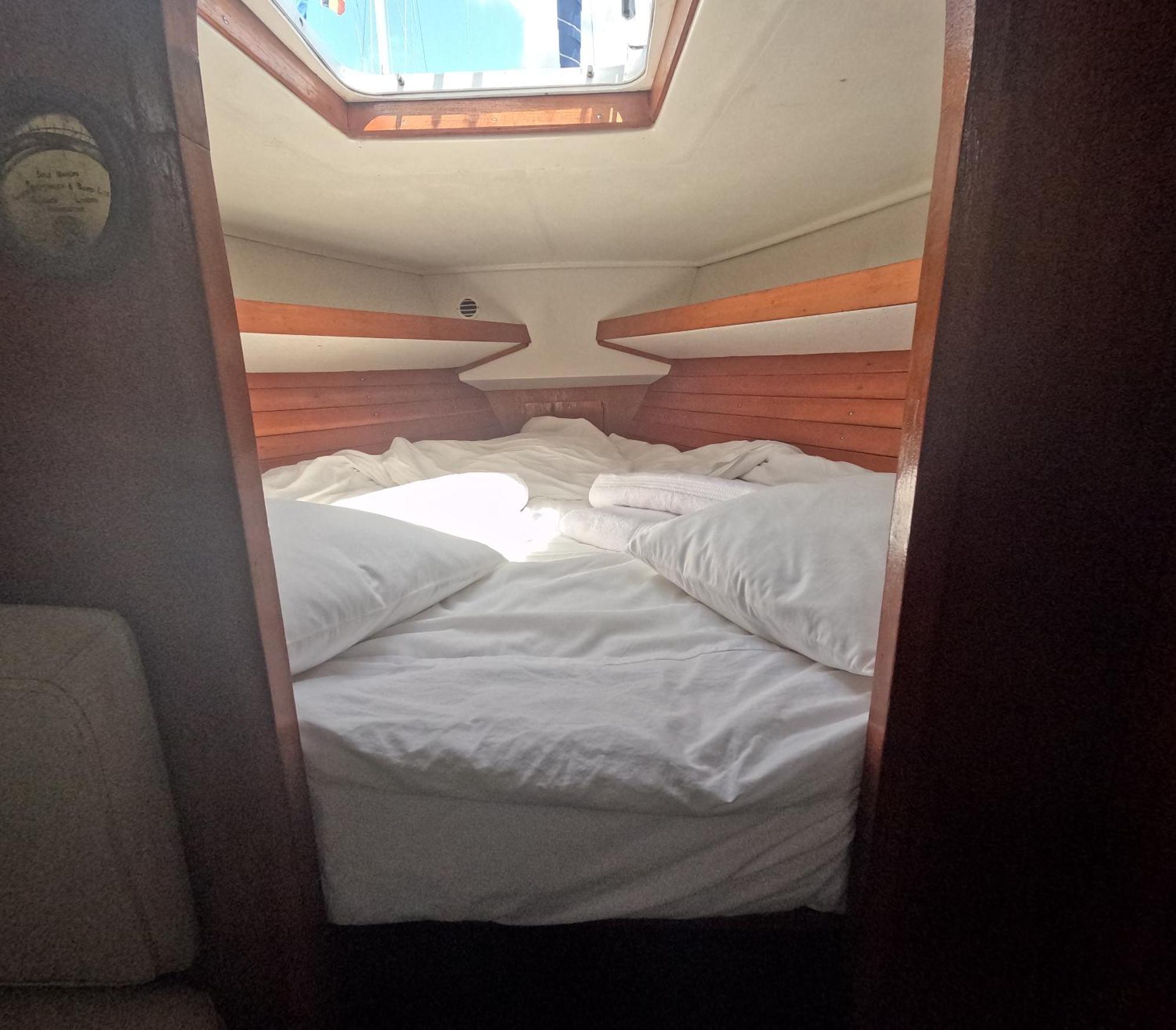 Joky - Floating Refuge Hotel en barco *