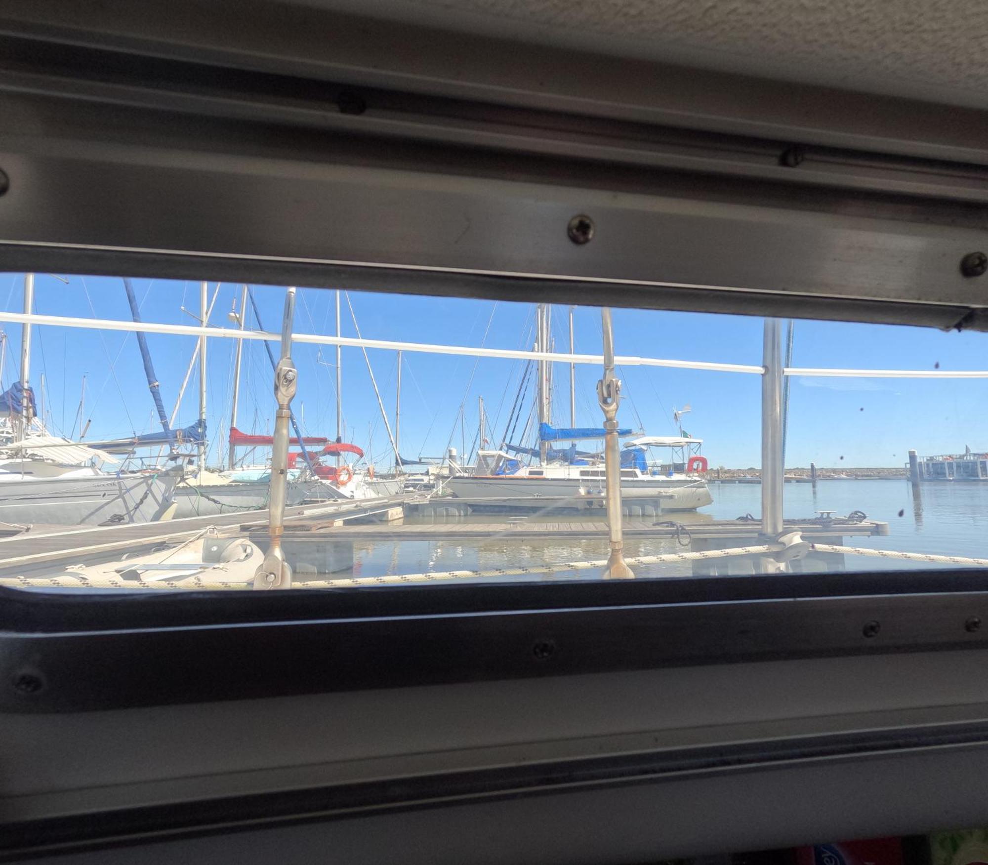 Hotel en barco Joky - Floating Refuge Lisboa
