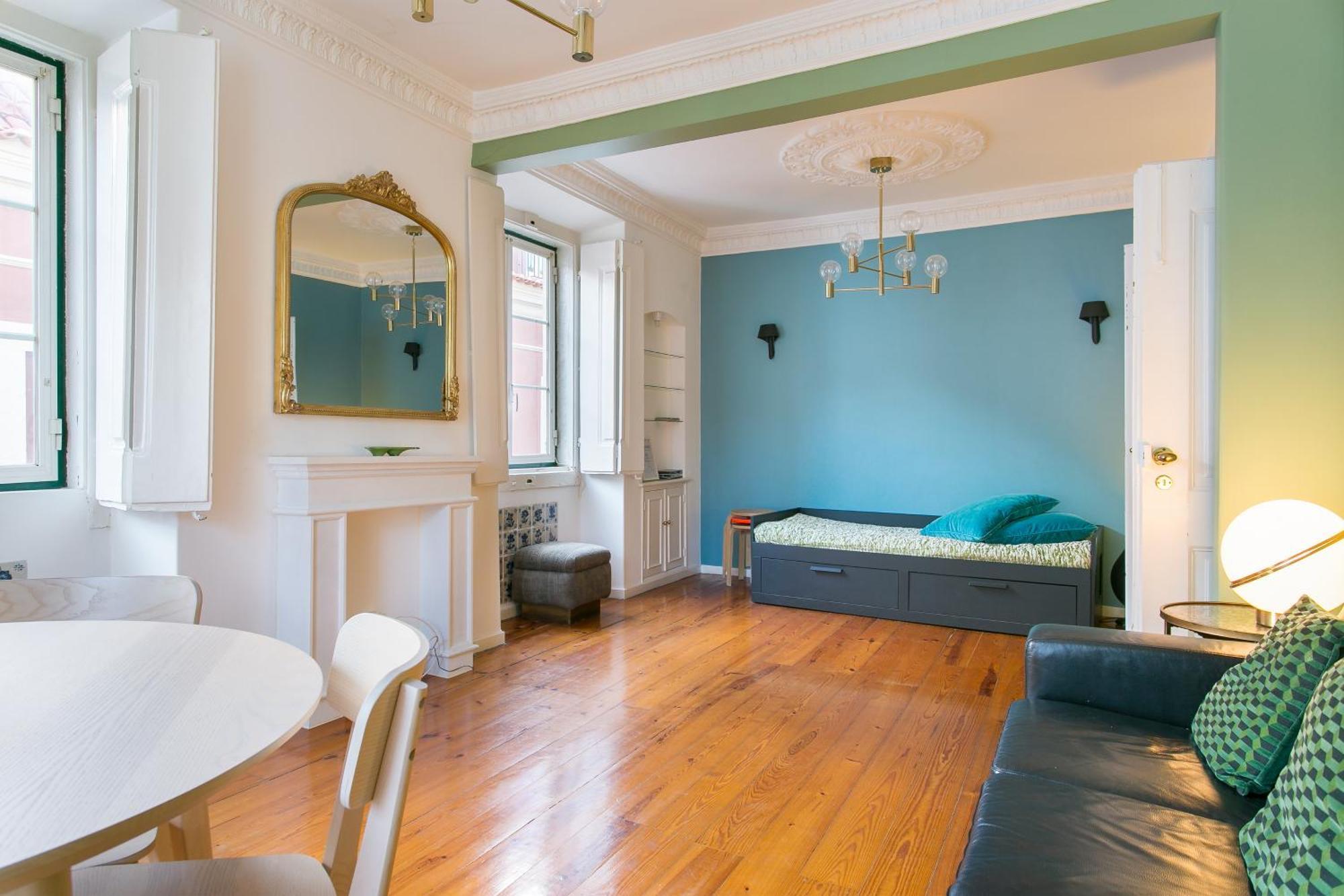 Spacious&bright 2 Bedroom Apartment, Historical Center, Madragoa Lisboa