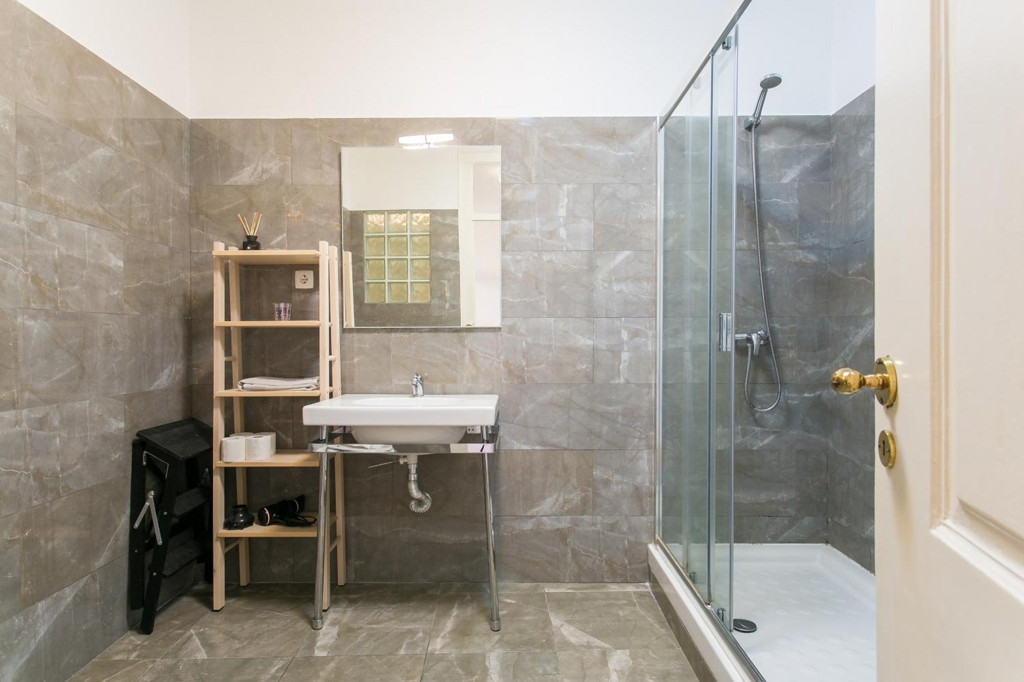 Apartamento Spacious&bright 2 Bedroom Apartment, Historical Center, Madragoa