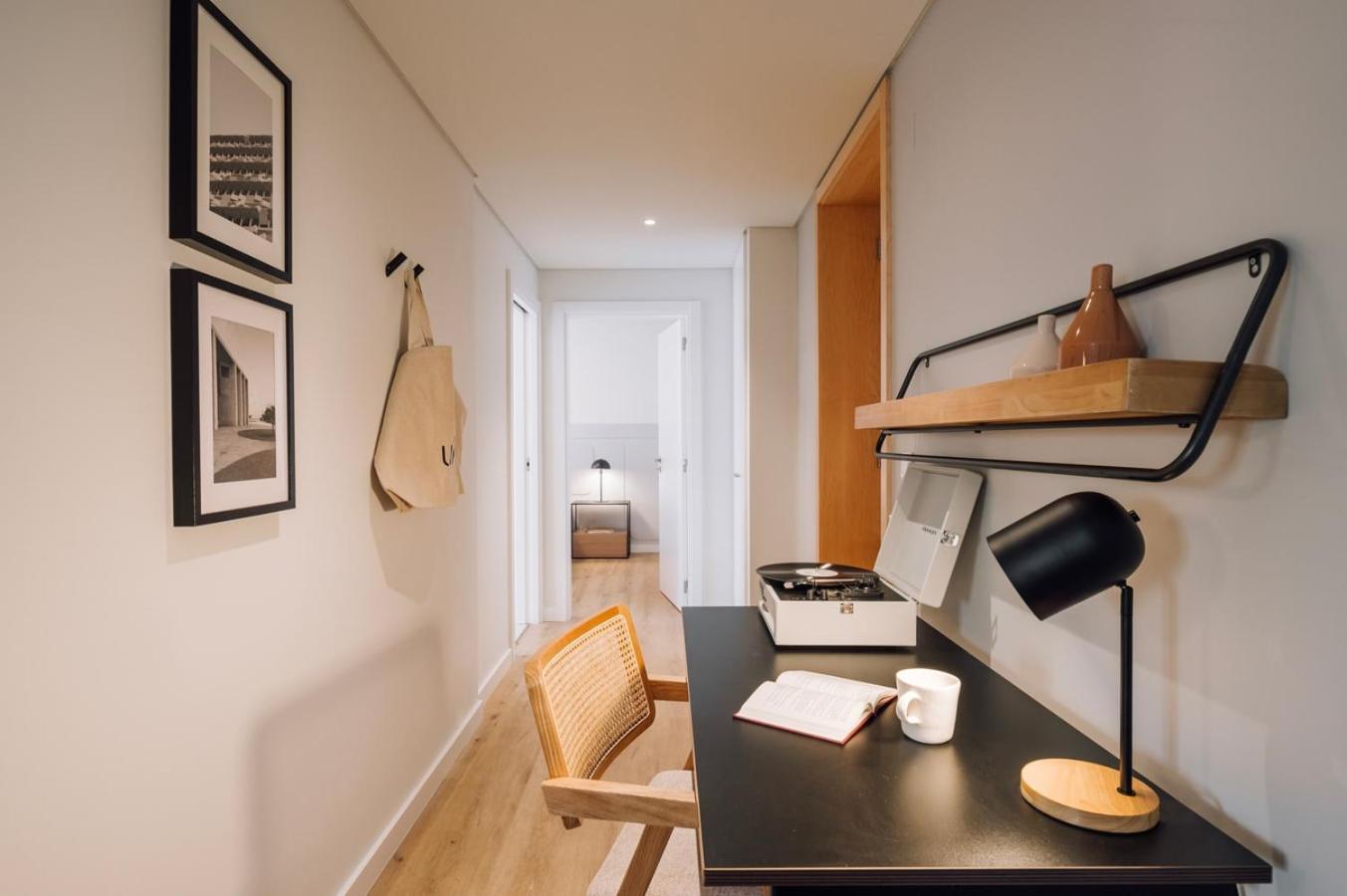 Oliveira - 1 Bedroom, Parking In Parque Nacoes Apartamento