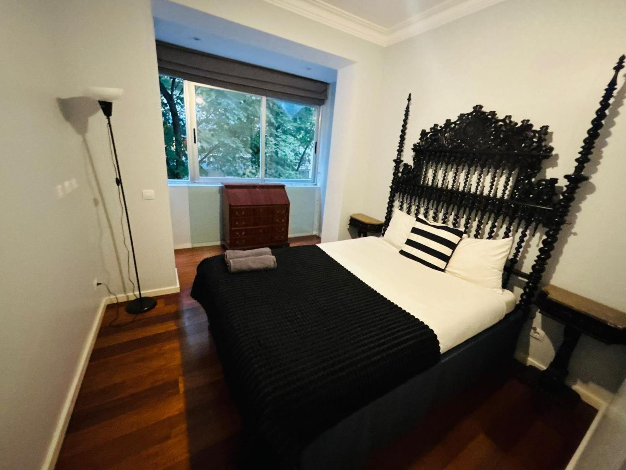 Luxury In Lisbon, Perfect For Tourists Hostal Lisboa