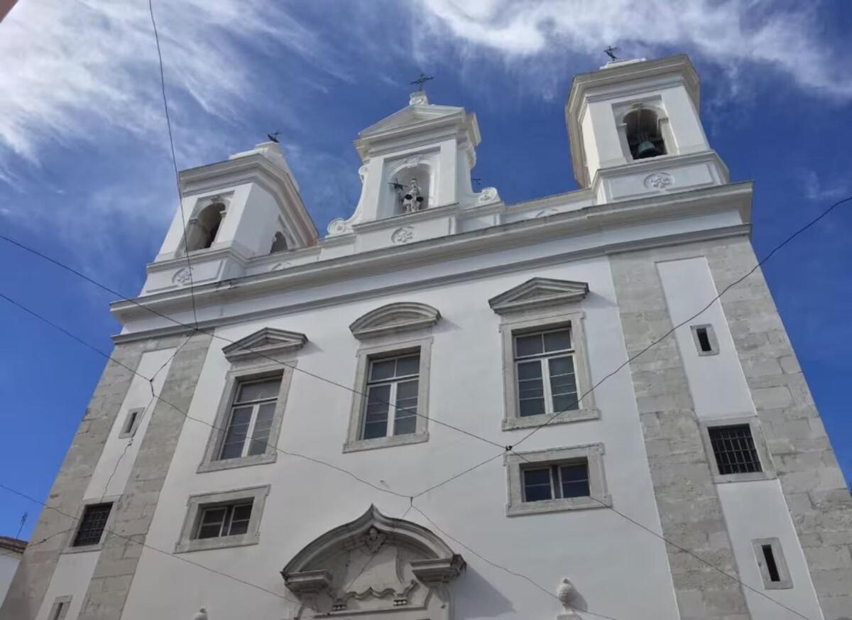 Alfama Typical By Hosty Lisboa